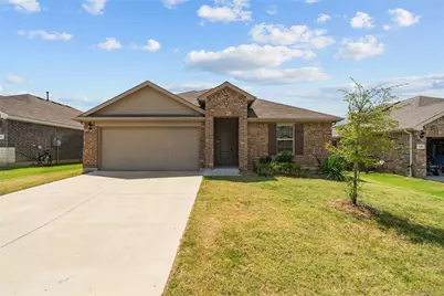 549 Bronze Circle E, Springtown, TX 76082 - Photo 1