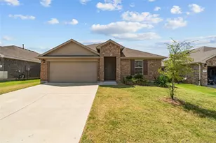 549 Bronze Circle, Springtown, TX 76082 - Photo 1