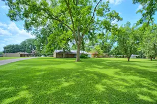 731 Pecan Estates Loop, Hemphill, TX 75948 - Photo 30