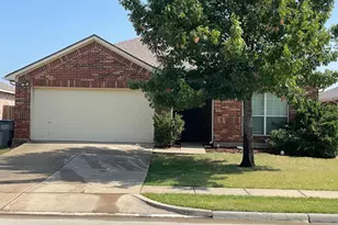 2049 Sunny Side Dr, Little Elm, TX 75068 - Photo 2