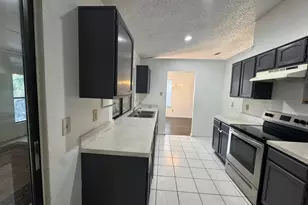 500 Island Ct, Irving, TX 75060 - Photo 4