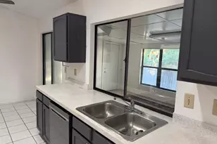 500 Island Ct, Irving, TX 75060 - Photo 8