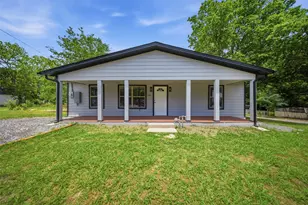 500 S 4th St, Bonham, TX 75418 - Photo 1