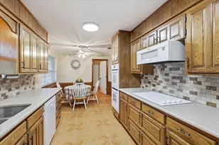 2509 Radcliffe Dr, Arlington, TX 76012 - Photo 14