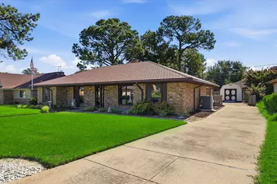 2509 Radcliffe Drive, Arlington, TX 76012 - Photo 2