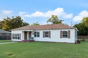 11719 Manon Dr, Balch Springs, TX 75180 - Photo 2