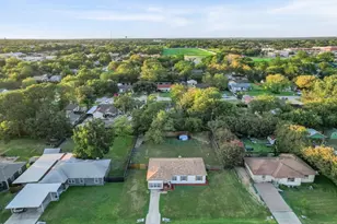 11719 Manon Dr, Balch Springs, TX 75180 - Photo 4