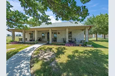 1835 Upper Montague Road, Bowie, TX 76230 - Photo 4