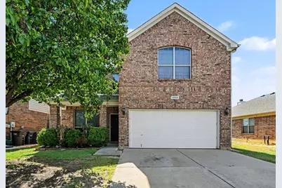 10800 Emerald Park Lane, Fort Worth, TX 76052 - Photo 2