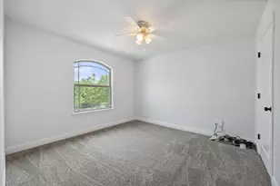 401 E Oakdale St, Keene, TX 76059 - Photo 24