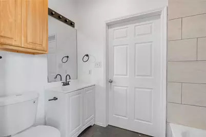 989 Lake Drive, Grand Prairie, TX 75051 - Photo 10