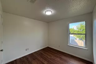 7305 Marsland Ln, Arlington, TX 76001 - Photo 28