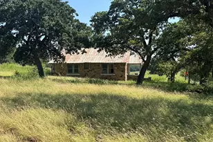 3264 Fruitland Rd, Bowie, TX 76230 - Photo 1