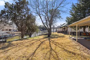 417 Sky Harbour Ct, Granbury, TX 76049 - Photo 28