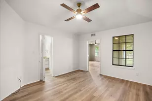 417 Sky Harbour Ct, Granbury, TX 76049 - Photo 22