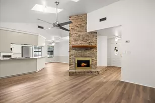 417 Sky Harbour Ct, Granbury, TX 76049 - Photo 8