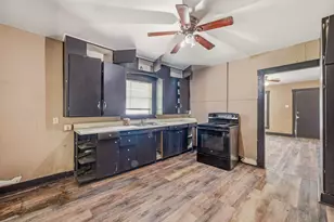 490 S 1st Ave, Stephenville, TX 76401 - Photo 8