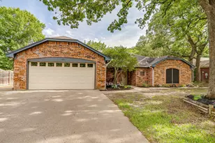 6824 Ridgewood Dr, North Richland Hills, TX 76182 - Photo 2