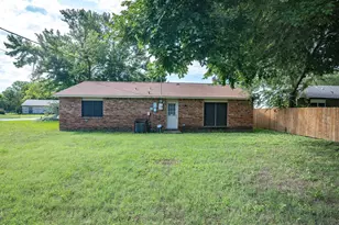 10217 Ironwood Ln, Dallas, TX 75249 - Photo 24