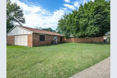 10217 Ironwood Lane, Dallas, TX 75249 - Photo 26