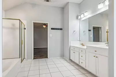 401 Bent Creek Drive, Garland, TX 75040 - Photo 14