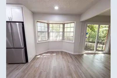 304 Brook Hollow Drive, DeSoto, TX 75115 - Photo 8