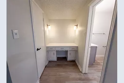 304 Brook Hollow Drive, DeSoto, TX 75115 - Photo 16