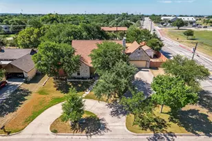 102 Tiffany Tr, Weatherford, TX 76086 - Photo 2