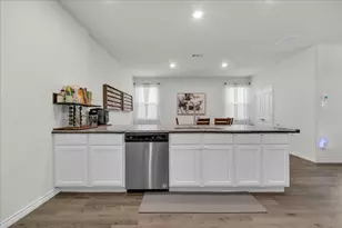 5645 Willamette Dr, Fort Worth, TX 76119 - Photo 10