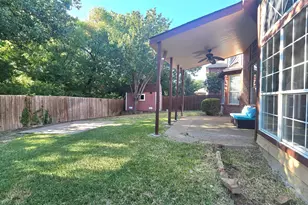 3455 Daisy Ln, Grand Prairie, TX 75052 - Photo 40