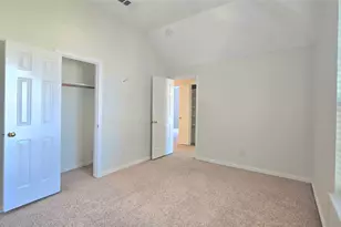 3455 Daisy Ln, Grand Prairie, TX 75052 - Photo 34