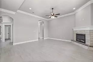 620 Jameson St, Springtown, TX 76082 - Photo 10