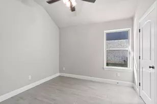 620 Jameson St, Springtown, TX 76082 - Photo 26
