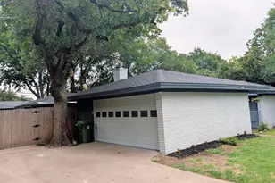 1756 Cynthia Ln, Hurst, TX 76054 - Photo 4