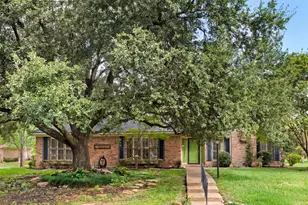 2825 Chimney Hill Dr, Waco, TX 76708 - Photo 4
