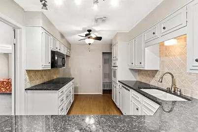 2825 Chimney Hill Drive, Waco, TX 76708 - Photo 10