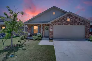 2003 Ava Dr, Ennis, TX 75119 - Photo 2