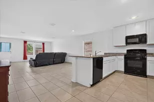 2003 Ava Dr, Ennis, TX 75119 - Photo 6