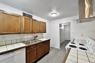 7127 Winterberry Dr, Dallas, TX 75249 - Photo 14