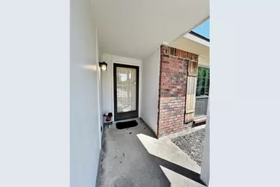 7127 Winterberry Drive, Dallas, TX 75249 - Photo 2