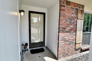7127 Winterberry Dr, Dallas, TX 75249 - Photo 2