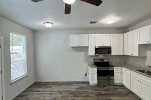 2026 Brookes St, Fort Worth, TX 76105 - Photo 4