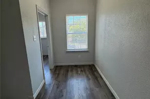 2026 Brookes St, Fort Worth, TX 76105 - Photo 8