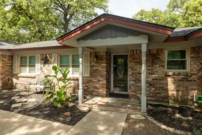 637 Post Oak Drive, Hurst, TX 76053 - Photo 2