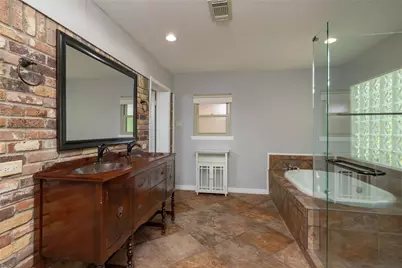 637 Post Oak Drive, Hurst, TX 76053 - Photo 18