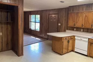 826 W 9th St, Bonham, TX 75418 - Photo 10