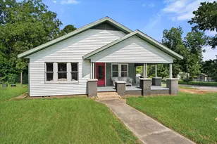 402 N Market St, Grapeland, TX 75844 - Photo 2