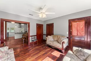 402 N Market St, Grapeland, TX 75844 - Photo 6