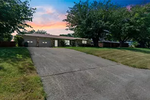 505 Galia St, Bowie, TX 76230 - Photo 1