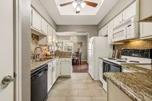 8600 Coppertowne Ln, Dallas, TX 75243 - Photo 12